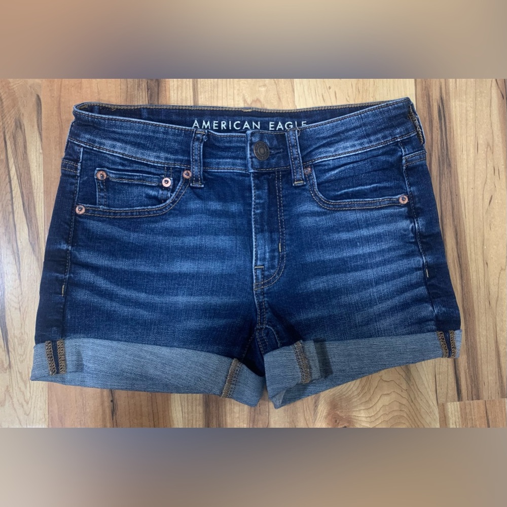 American Eagle Low Rise Super Stretch Denim Shorts Midi Womens 4 Dark Wash Jean